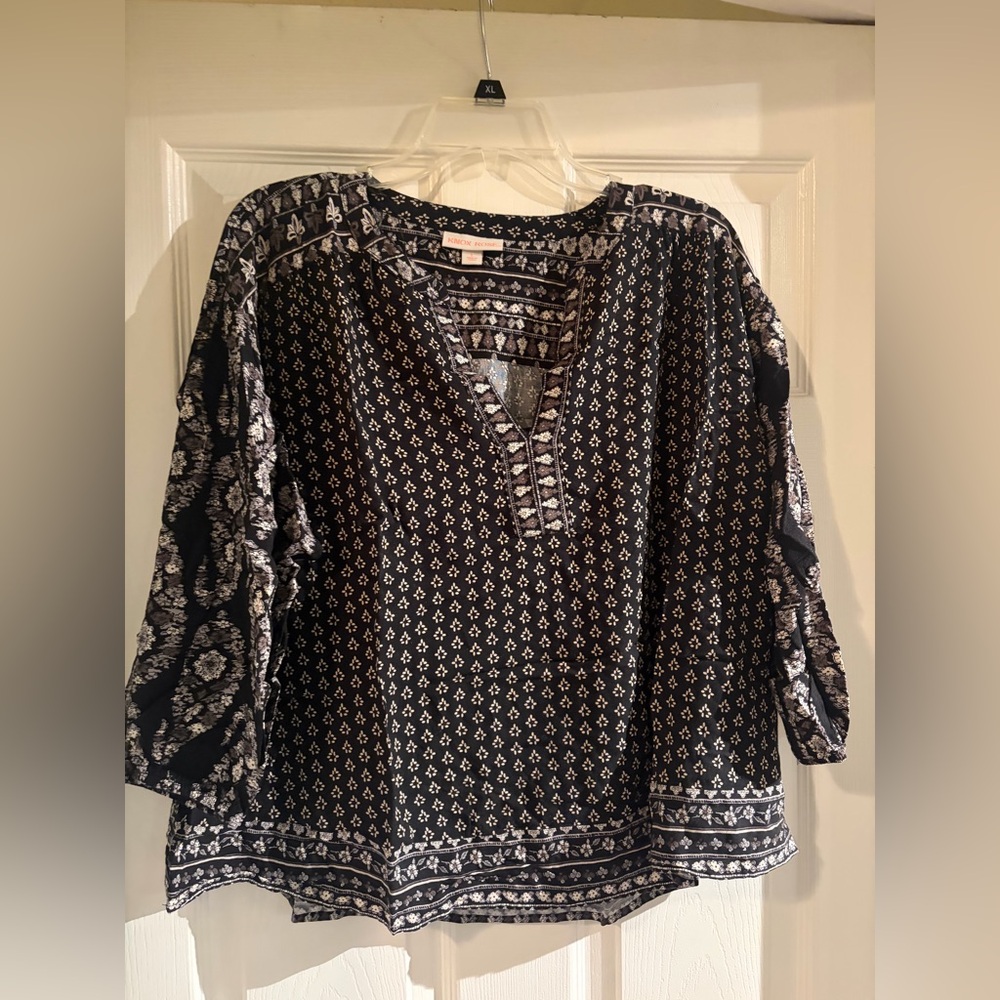 Knox Rose Black and White Patterned Tunic